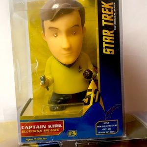 NWT STAR TREK CAPTAIN KIRK BLUETOOTH SPEAKER